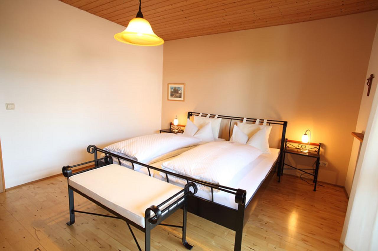 Gaestehaus Obermeier Ruhmannsfelden ภายนอก รูปภาพ